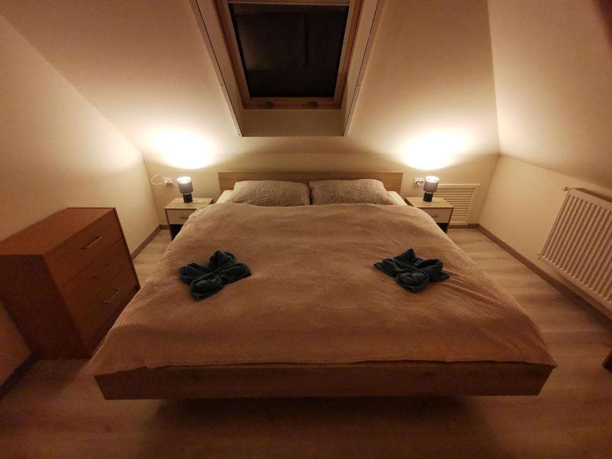 Sokristaly Vendeghaz Hotel แดมเยน ภายนอก รูปภาพ