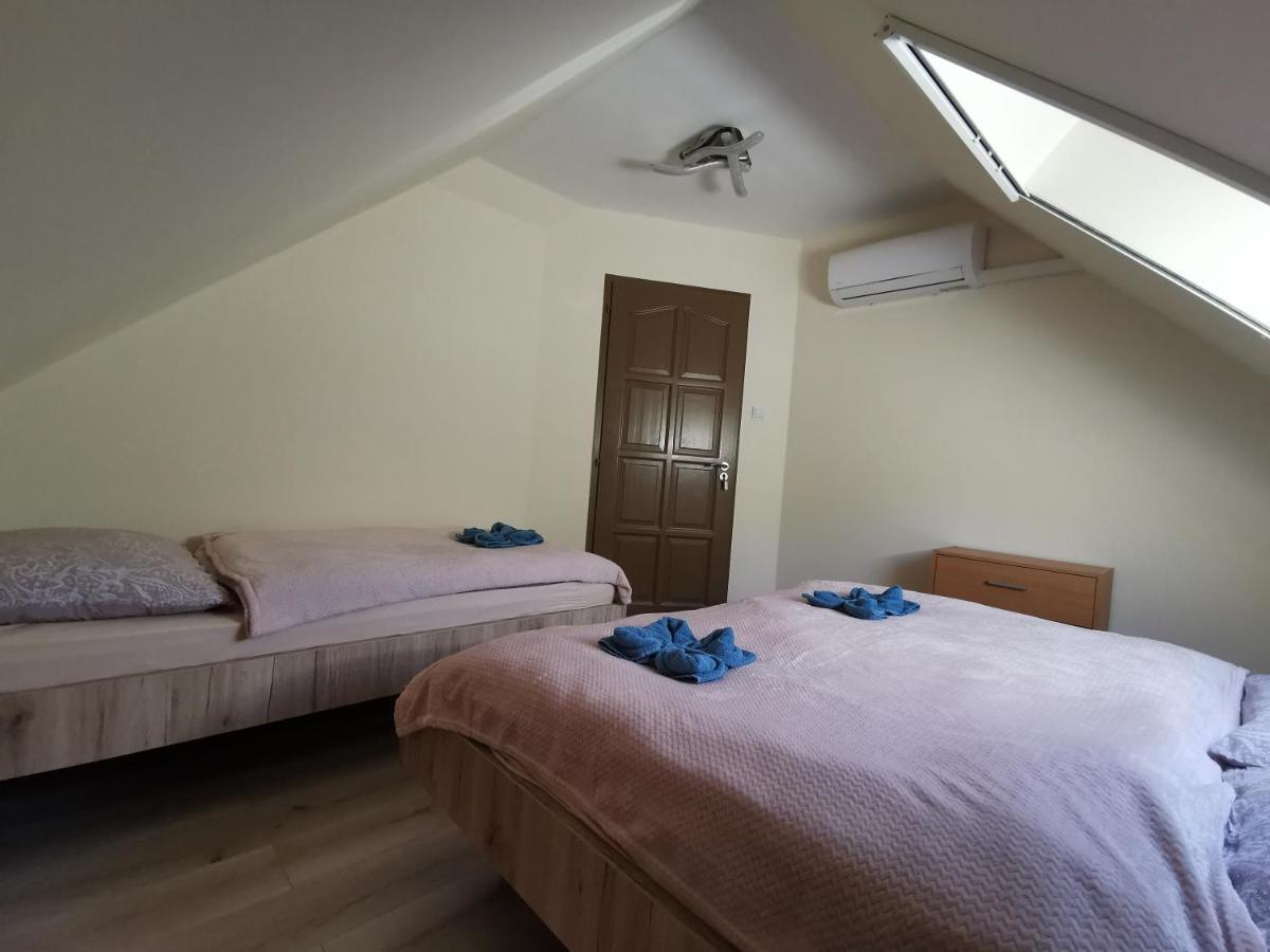 Sokristaly Vendeghaz Hotel แดมเยน ภายนอก รูปภาพ